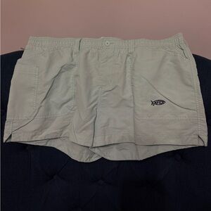 AFTCO women’s shorts size 8